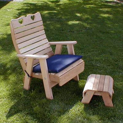 Cedar Royal Country Hearts Patio Chair & Footrest Set