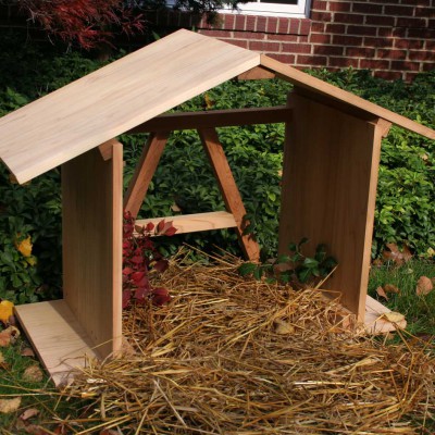 4' Cedar Manger with Open Back