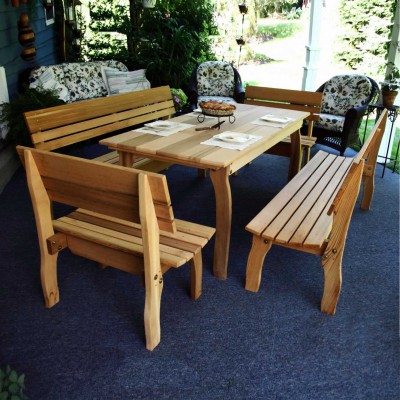 46in L x 32in W Cedar Chickadee Dining Set